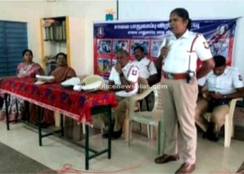 சாலை பாதுகாப்பு விதிகள் பற்றி விழிப்புணர்வு