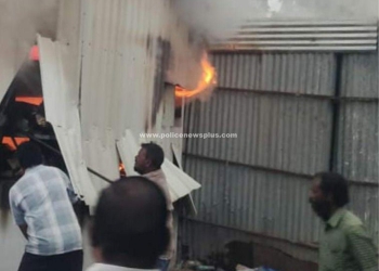 கடைகளில் திடீர்  தீ விபத்து