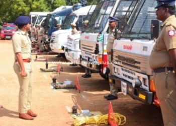 காவல்துறை வாகனங்களை ஆய்வு செய்த எஸ்.பி