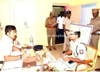 காவல்துறையினருக்கு அறிவுரைகள் வழங்கிய எஸ்.பி