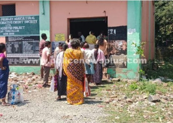 நிழல் பந்தல் அமைக்க பொதுமக்கள் வேண்டுகோள்