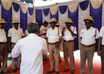 காவலர்களுக்கு நீர், மோர் பந்தல் வழங்கும் நிகழ்ச்சி