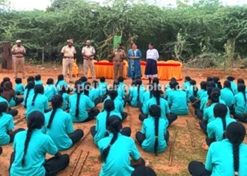 காவல்துறை சார்பில் தற்காப்பு கலை பயிற்சி