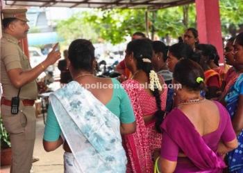 திருநங்கைகளுக்கு அறிவுரை வழங்கிய போலீசார்