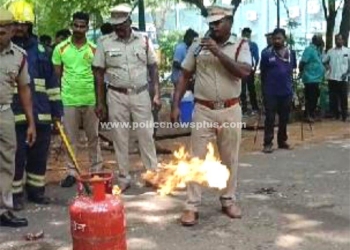 கல்லூரி மாணவர்களுக்கு ஒத்திகை பயிற்சி