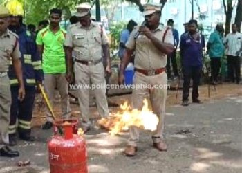 கல்லூரி மாணவர்களுக்கு ஒத்திகை பயிற்சி
