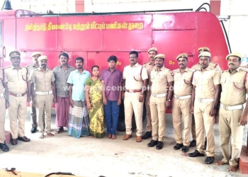 தீயணைப்பு நிலைய பணியாளர்களுக்கு மாவட்ட அலுவலர் பாராட்டு