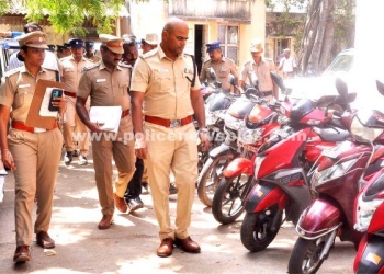 மாவட்ட காவல் அலுவலகத்தில் ஆய்வு கூட்டம்