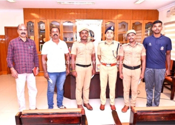 ஊர்க்காவல் படை வீரர்களுக்கு பாராட்டு