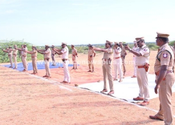 காவல் அதிகாரிகளுக்கு துப்பாக்கி சுடும் பயிற்சி