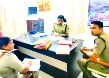 காவல் நிலையத்தில் எஸ்.பி வருடாந்திர ஆய்வு