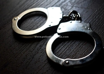 ஓய்வு பெற்ற காவல் அதிகாரி வீட்டிற்கு தீவைப்பு