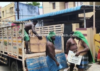 பதுக்கி வைக்கப்பட்ட பட்டாசுகள் பறிமுதல்: போலீஸார்