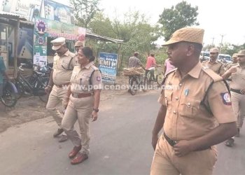 எஸ்.பி தலைமையில் போலீசார் அதிரடி சோதனை