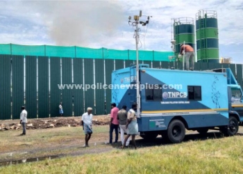 விவசாய நிலங்களில் படிந்துள்ள மாசு குறித்து அதிகாரிகள் ஆய்வு