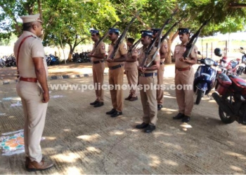 காவல் நிலையத்தில் சுதந்திர தின விழா