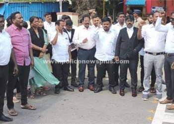 வழக்கறிஞர் சங்கத்தில் சார்பில் மாபெரும் கண்டன ஆர்ப்பாட்டம்