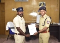 மெச்சத் தகுந்த பணிபுரிந்த காவலர்களுக்கு எஸ்.பி பாராட்டு