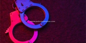 வீட்டிற்கு தீ வைப்பு . 5 பேர் கைது