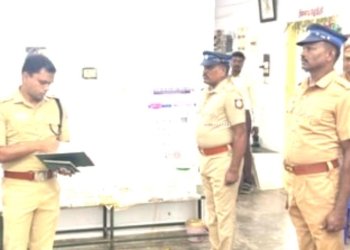 காவல் நிலையத்தில் எஸ்.பி வருடாந்திர ஆய்வு