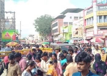 தீபாவளியை முன்னிட்டு மதுரையில் அதிகமான கூட்டம்