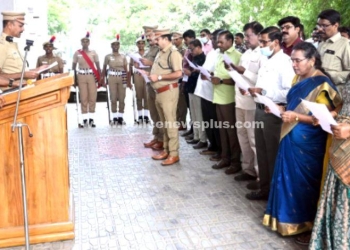 எஸ்.பி தலைமையில் அரசியலமைப்பு நாள் உறுதிமொழி ஏற்பு