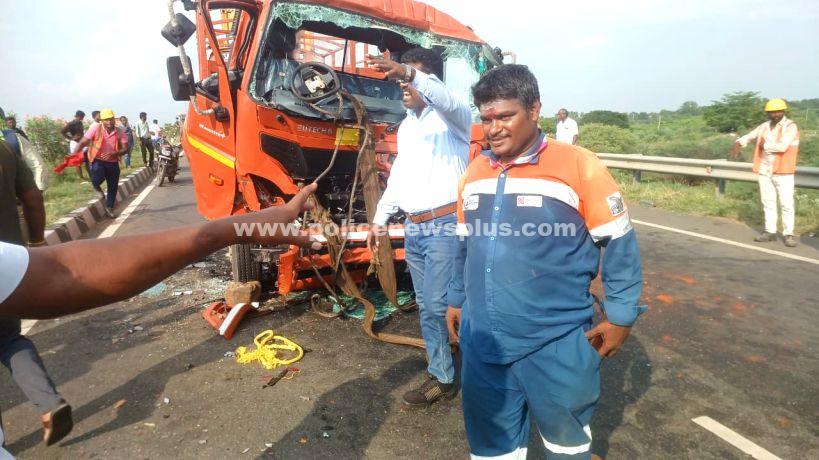 லாரி மோதிய விபத்து. போலீசார் விசாரணை