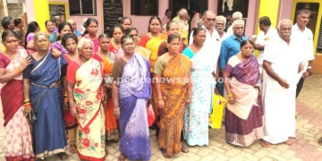 பேரூராட்சி அலுவலகத்தில் பொதுமக்கள் கோரிக்கை