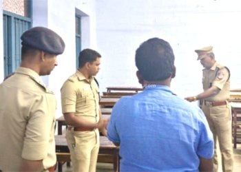 தேர்வு மையங்களை ஆய்வு செய்த எஸ்.பி