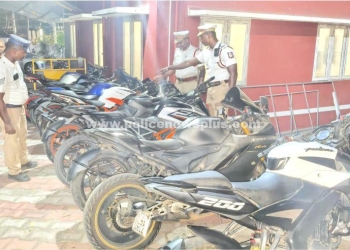 பதிவெண் பொருத்தப்படாத இருசக்கர வாகனங்கள் பறிமுதல்