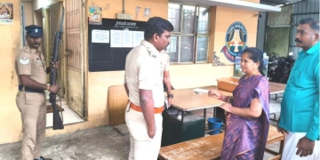 காவல் நிலையத்தில் திடீர் ஆய்வு செய்த எஸ்.பி