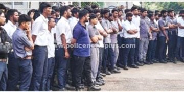 போக்குவரத்து காவல்துறையினரின் விழிப்புணர்வு