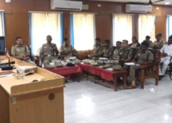 தூத்துக்குடி மாவட்ட காவல் அலுவலகத்தில் ஆய்வு கூட்டம்