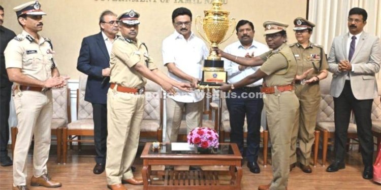 கலைஞர் காவல் கோப்பை வழங்கிய முதலமைச்சர்