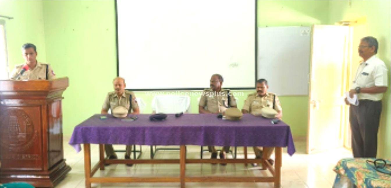 அரியலூர் ஆயுதப்படையில் காவலர்களுக்கு புதுப்பித்தல் பயிற்சி