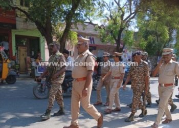 உசிலம்பட்டியில் தேர்தல் விழிப்புணர்வு கொடி அணிவகுப்பு