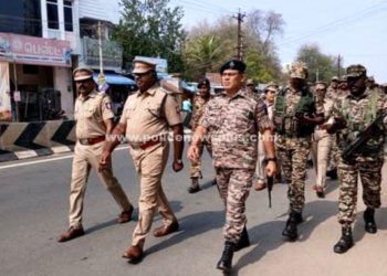 செக்காணூரனியில் தேர்தல் விழிப்புணர்வு கொடி அணிவகுப்பு