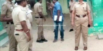 வாக்குச்சாவடிகளை ஆய்வு செய்த எஸ்.பி