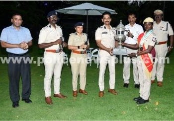 அகில இந்திய போட்டியில் பதக்கங்கள் வென்ற  காவல்துறையினர்