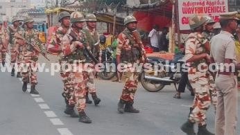 மேல்மருவத்தூரில் மத்திய படையினர் கொடி அணிவகுப்பு