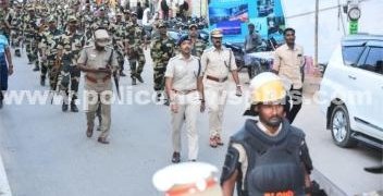 சட்டமன்ற தேர்தலை முன்னிட்டு காவல்துறை கொடி அணிவகுப்பு