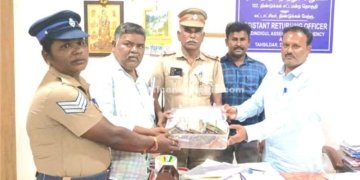 திண்டுக்கலில் ஆவணமின்றி ரூ.3.01 லட்சம் பறிமுதல்