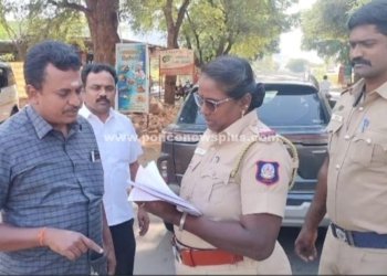 உசிலம்பட்டி அருகே தேர்தல் பறக்கும்படையினர் தீவிர வாகன சோதனை