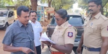 உசிலம்பட்டி அருகே தேர்தல் பறக்கும்படையினர் தீவிர வாகன சோதனை