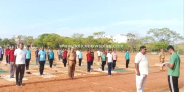 ஆயுதப்படை போலீசாருக்கு யோகா பயிற்சி