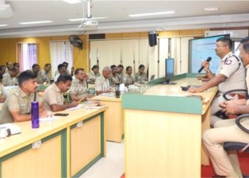 எஸ்.பி தலைமையில் மாதாந்திர ஆய்வு கூட்டம்