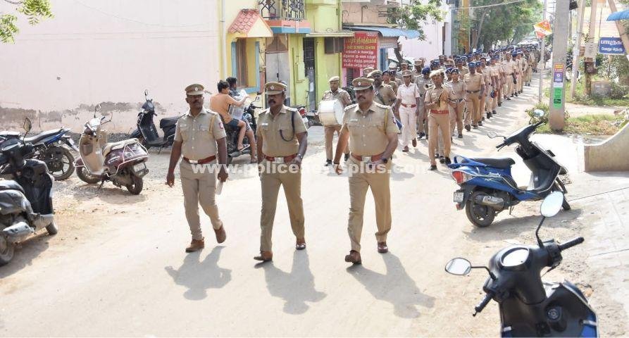 தேர்தலை முன்னிட்டு காவல்துறை விழிப்புணர்வு அணிவகுப்பு