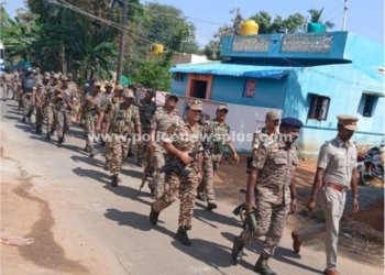 100% வாக்கு விழிப்புணர்வு கொடி அணிவகுப்பு