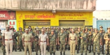 அச்சமின்றி வாக்களிக்க காவல்துறையினர்  கொடி அணிவகுப்பு