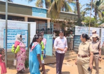 வாக்குச்சாவடிகள் குறித்து எஸ்.பி ஆய்வு